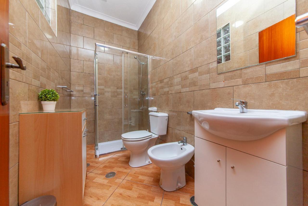 B83 - Alleway Gem In Lagos Ngoại thất bức ảnh